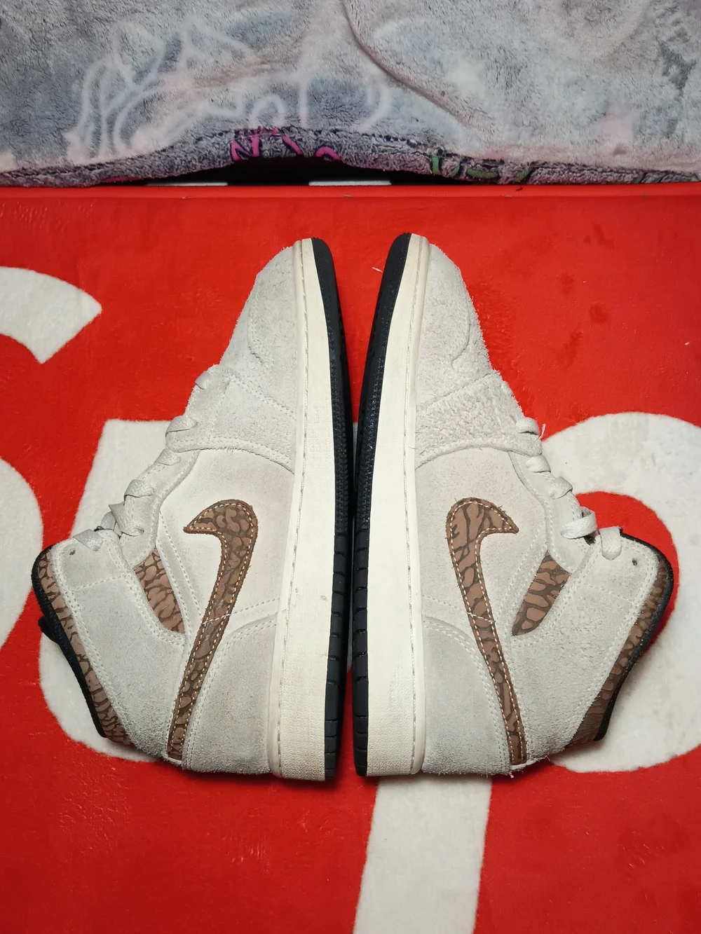 Air Jordan 1 Mid SE Brown Elephant 6.5Y Womens 8 DZ5369-102